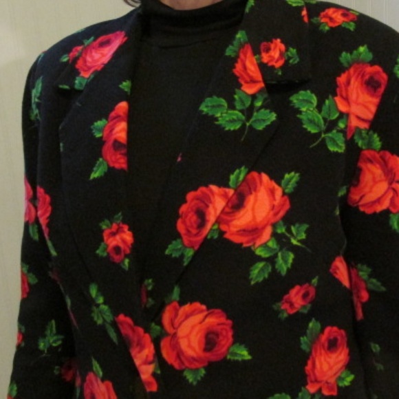 Vintage Black Velvet Jacket with Rose Pattern, Size M - Picture 3 of 6